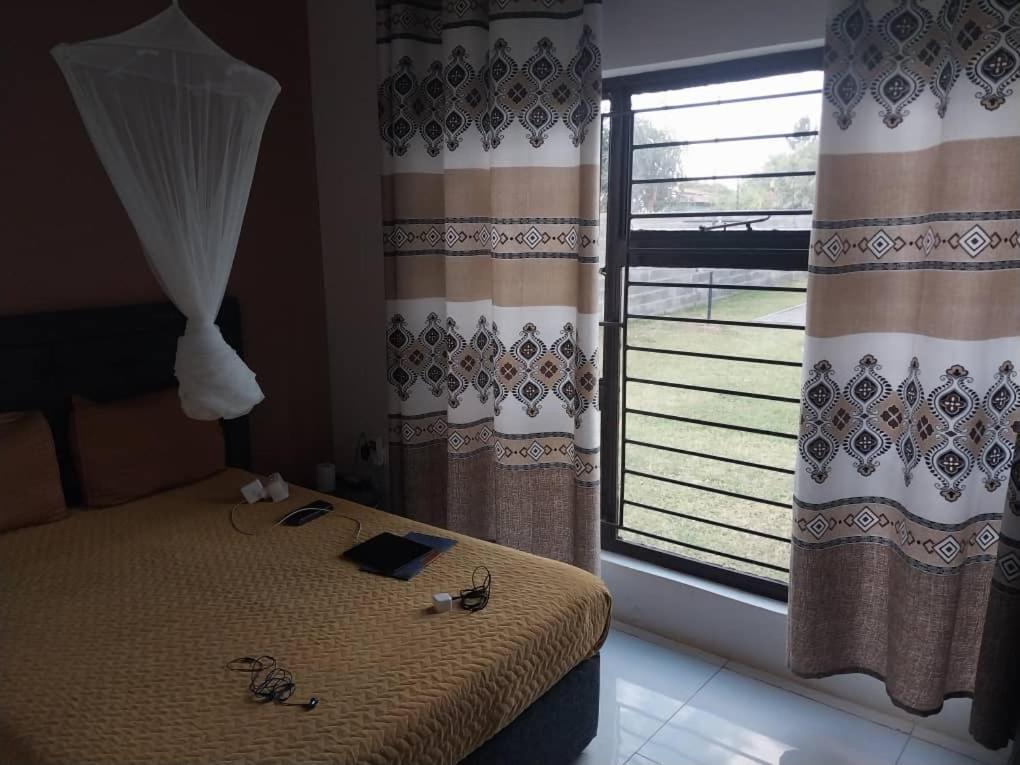 Emmrose Apartments Chingola Exterior photo