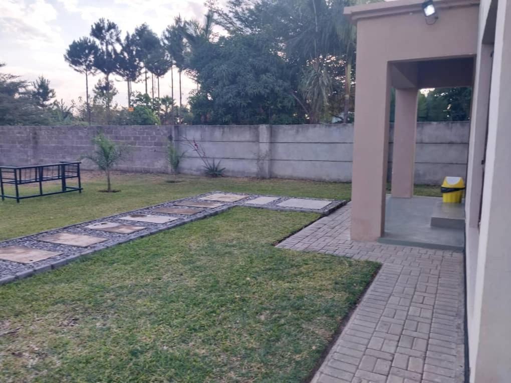 Emmrose Apartments Chingola Exterior photo